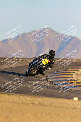 media/Dec-16-2023-CVMA (Sat) [[bb38a358a2]]/Race 13 Amateur Supersport Middleweight/